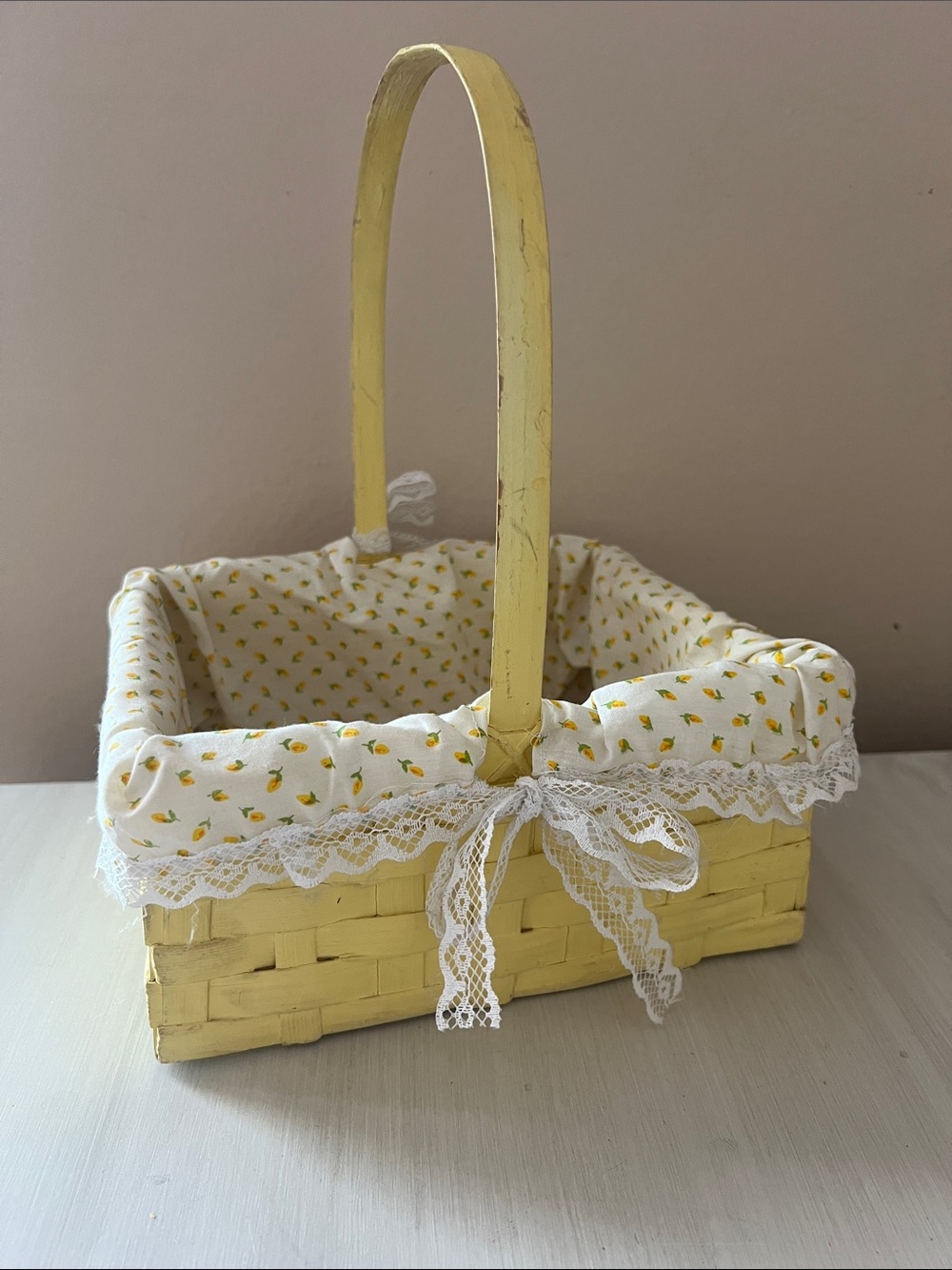 1980’s Yellow Rose of Texas basket